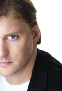 Актер Скотт Николсон