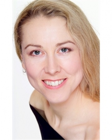 Актер Люси Брайант