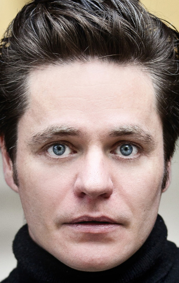 Актер Ян Груэль