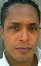 Актер Джонатан Холлгрей