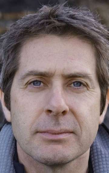 Актер Йен Стюарт