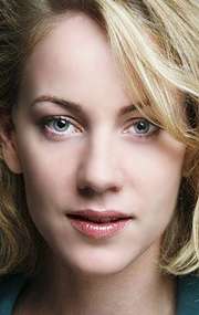 Актер Джини Спарк