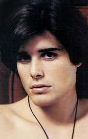 Актер Питер Бартон