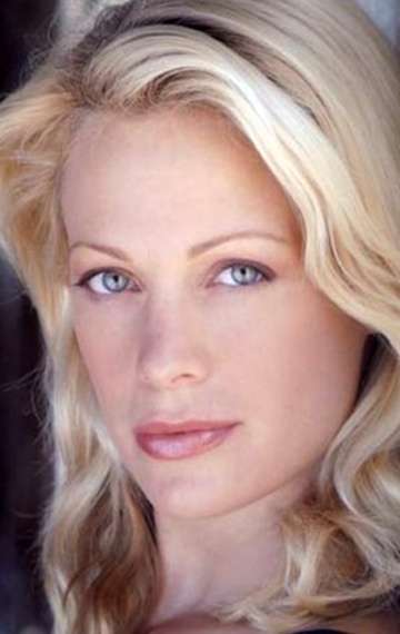 Актер Элисон Иствуд