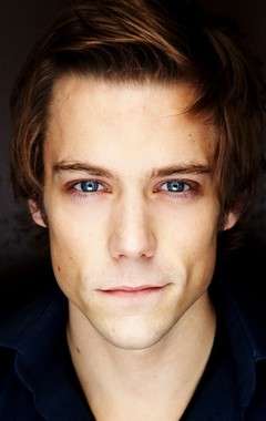 Актер Тим Пакок