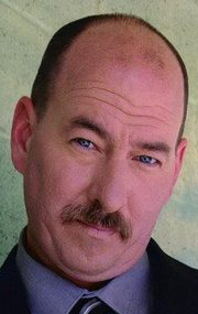 Актер Чак Пресслер