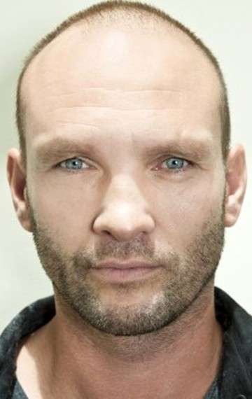 Актер Эндрю Ховард