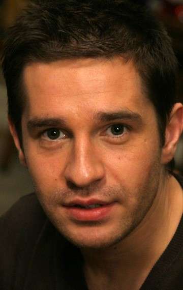 Актер Александр Ратников