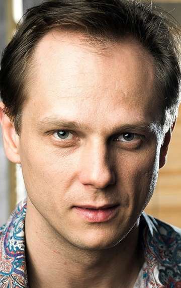 Актер Максим Заусалин