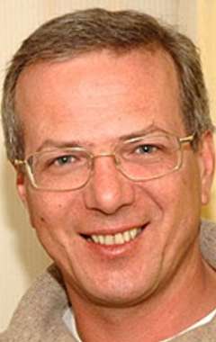 Актер Алексей Лысенков