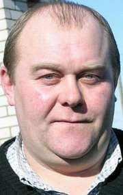 Актер Владимир Гусев