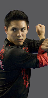 Актер Джеймс Марк