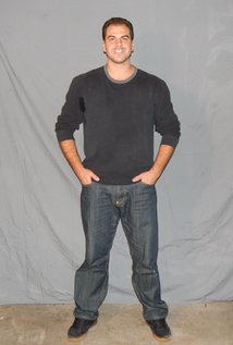 Актер Джош Хикки