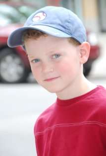 Актер Адам Дж. Фриман