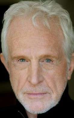 Актер Джеймс А. Стефенс