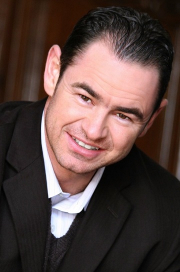 Актер Гленн Кеог