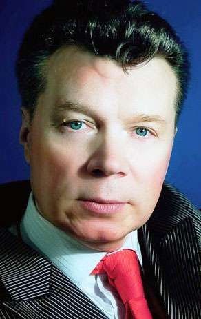 Актер Геннадий Карпов