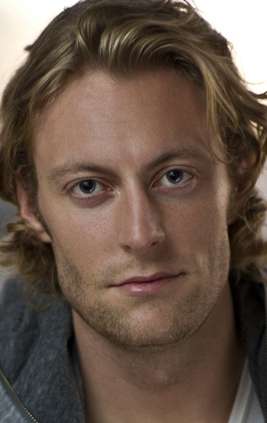 Актер Исаак Хэйг