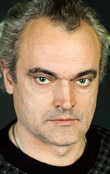 Актер Василий Савинов