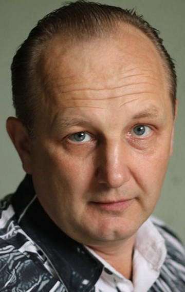 Актер Александр Мякушко