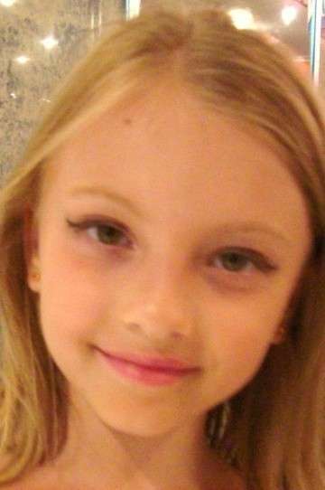 Актер Маша Емельянова