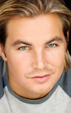 Актер Блэр Ясин