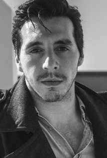 Актер Винсент Андриано