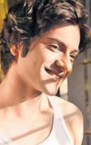 Актер Али Фазал