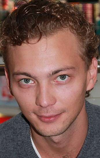 Актер Алексей Капитонов