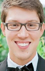 Актер Клэй Джеффрис