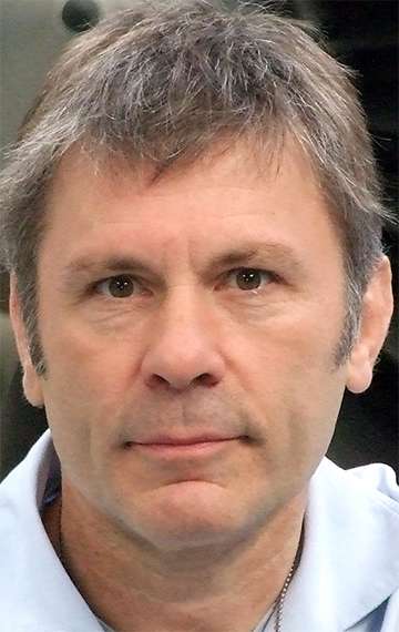 Актер Брюс Дикинсон