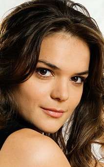 Актер Полина Лазарева