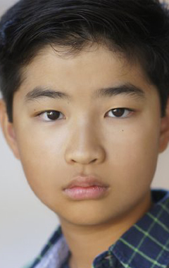 Актер Этан Дизон