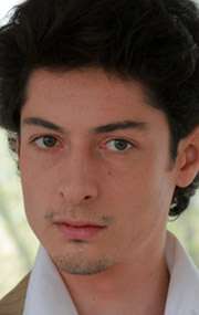 Актер Роман Гречишкин