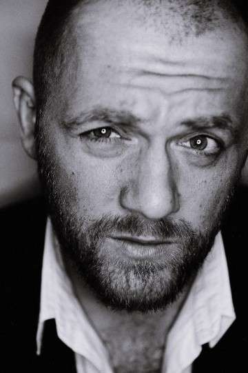 Актер Денис Шведов