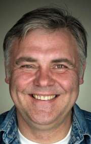 Актер Игорь Арнаутов