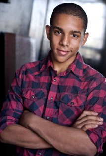 Актер Аарон Хейл