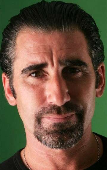 Актер Джон Линч