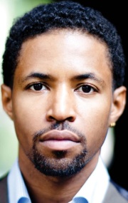 Актер Амари Читом