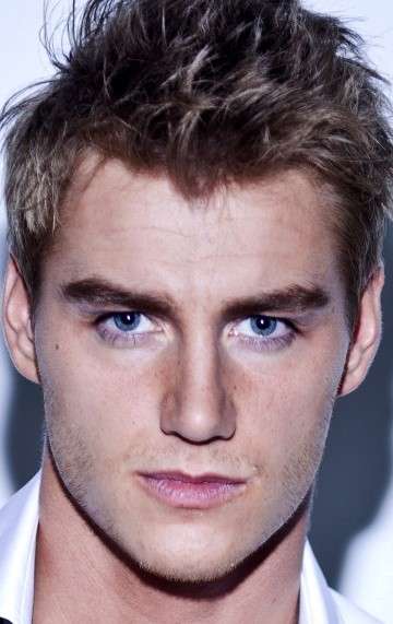 Актер Алексей Воробьев