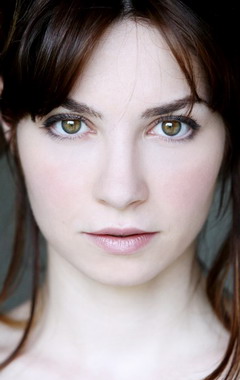 Актер Аликс Бенезек