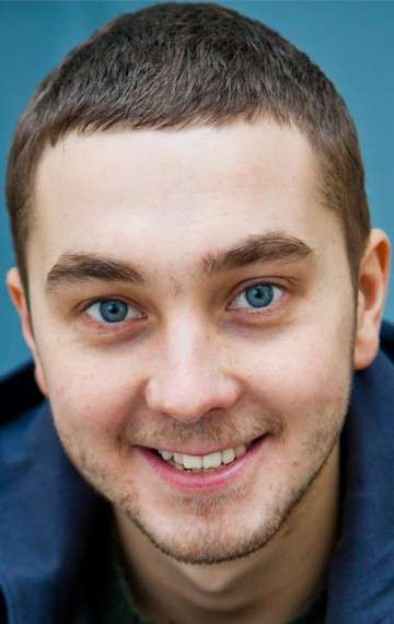 Актер Антон Шурцов