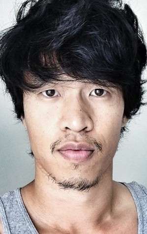 Актер Чарли Рюдпоканон