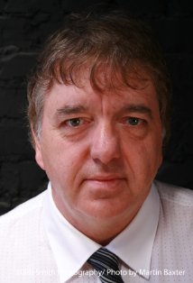 Актер Пол Дж. Дав