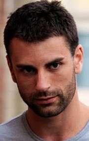 Актер Башер Саваж