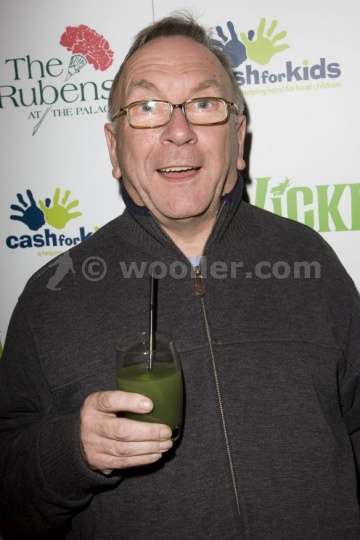 Актер Сэм Келли