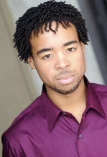 Актер Тори Томпсон