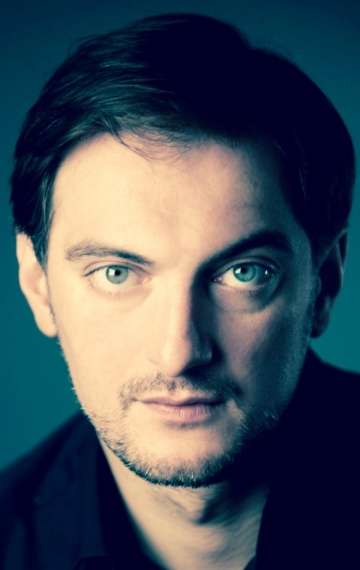 Актер Александр Хошабаев