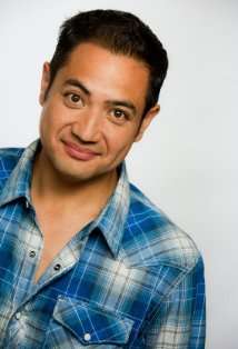 Актер Рэймонд Моррис