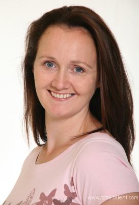 Актер Полин Стоун